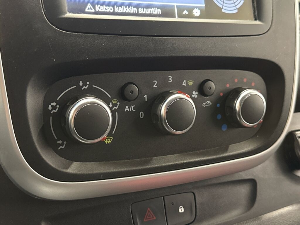 Renault Trafic 2021 Valkoinen