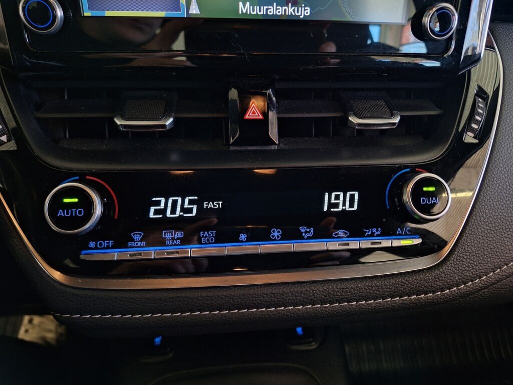 Toyota Corolla 2020 Ruskea (beige)
