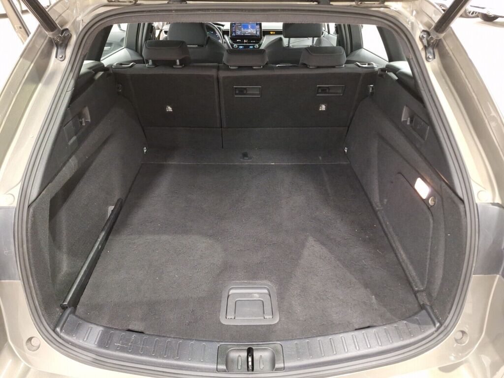 Toyota Corolla 2020 Ruskea (beige)