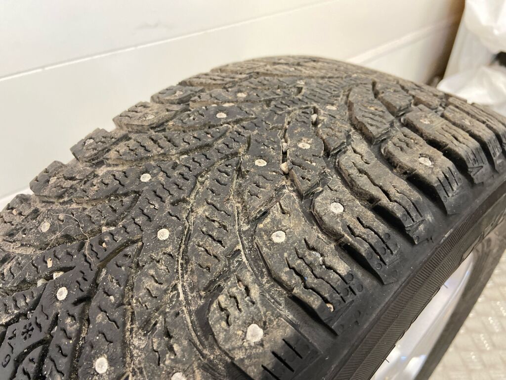 Ford Puma 2021 Musta