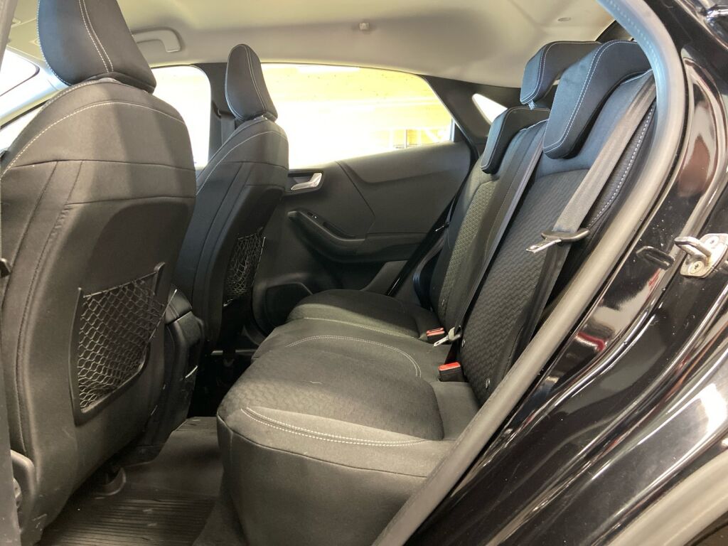 Ford Puma 2021 Musta