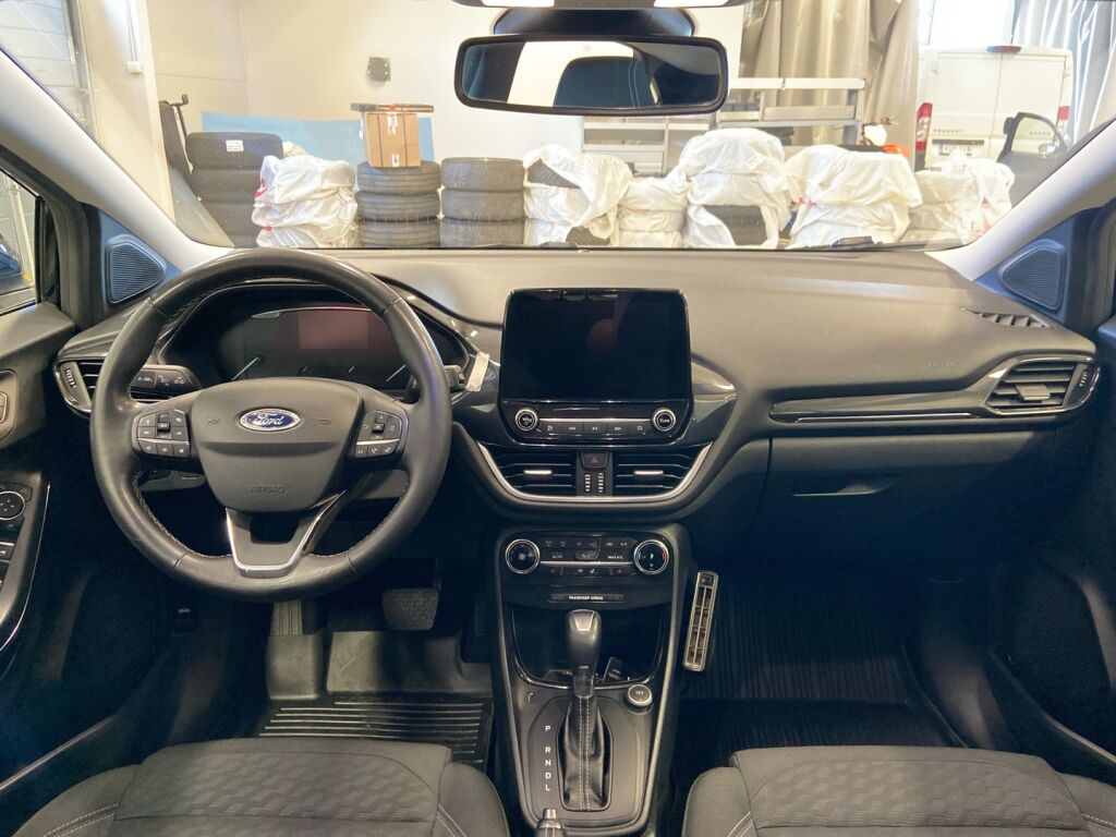 Ford Puma 2021 Musta