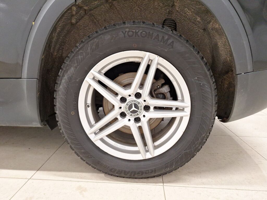 Mercedes-Benz GLB 2021 Musta