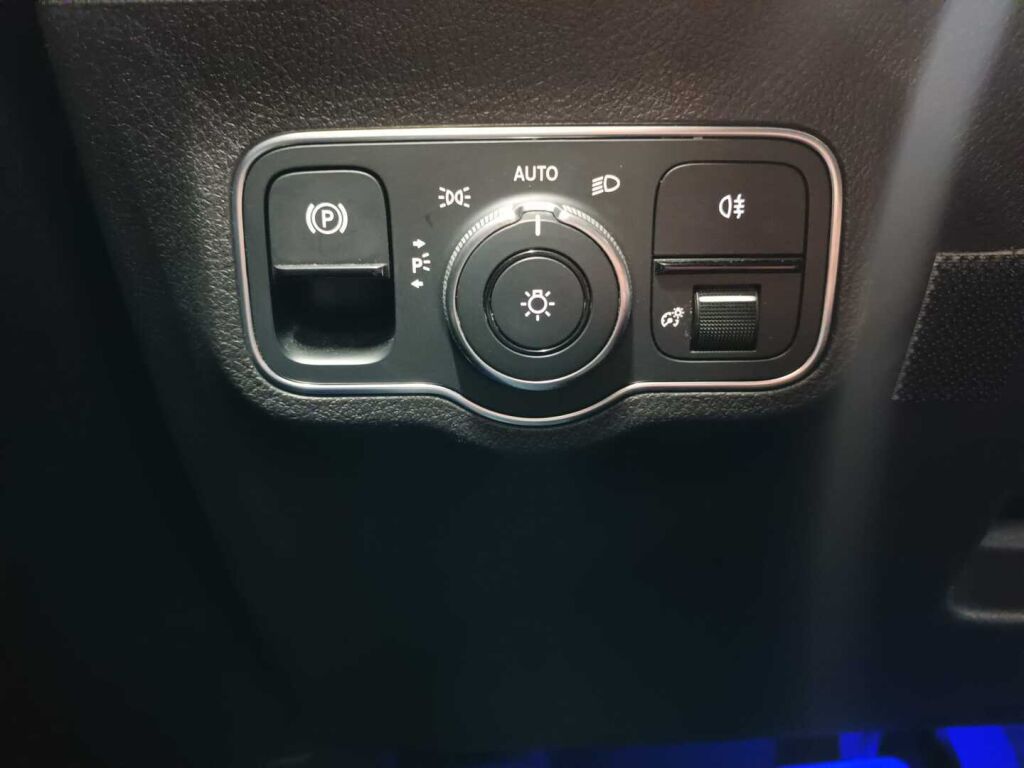 Mercedes-Benz GLB 2021 Musta