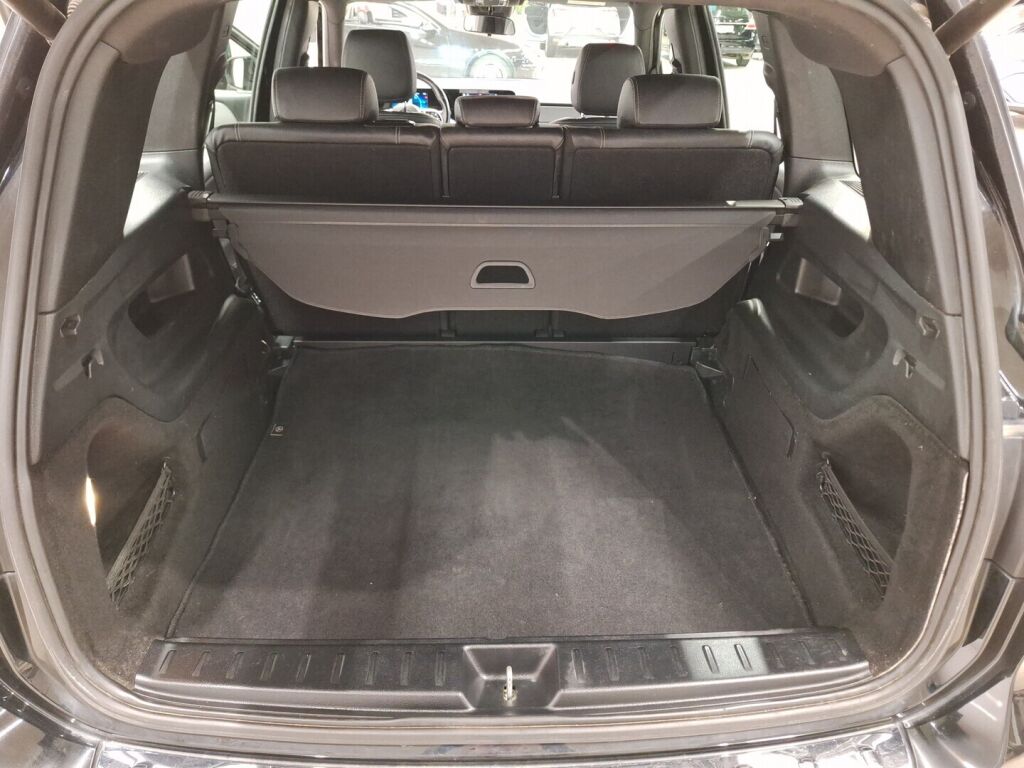 Mercedes-Benz GLB 2021 Musta