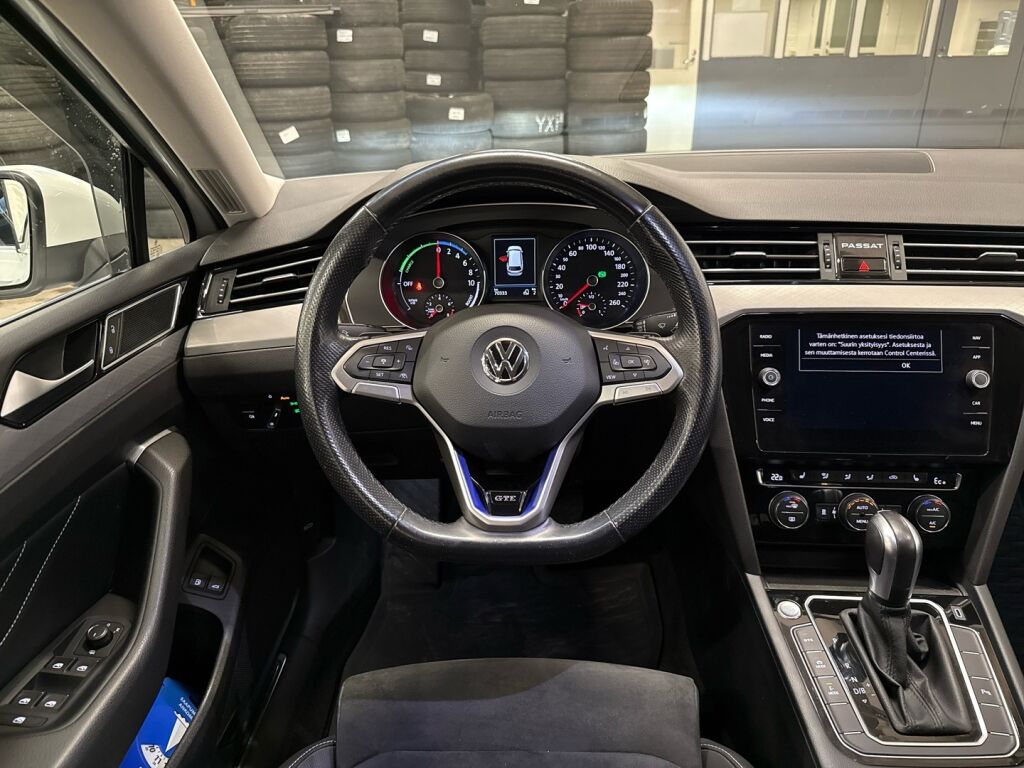 Volkswagen Passat 2020 Valkoinen