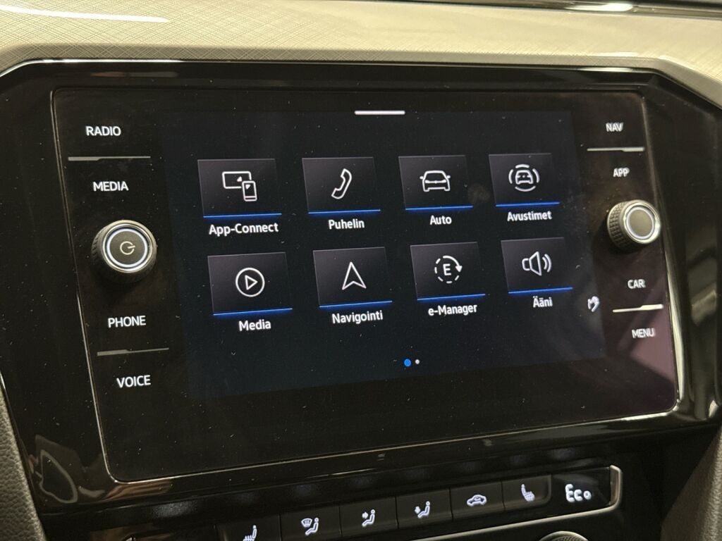 Volkswagen Passat 2020 Valkoinen