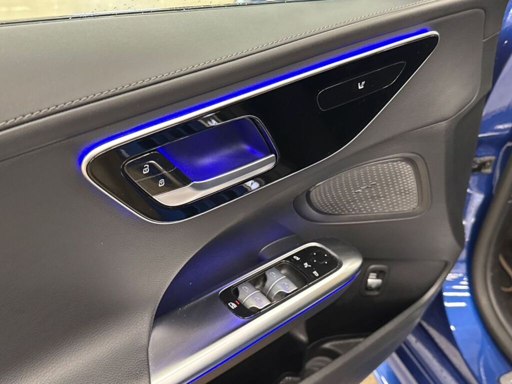 Mercedes-Benz C 2022 Vihreä
