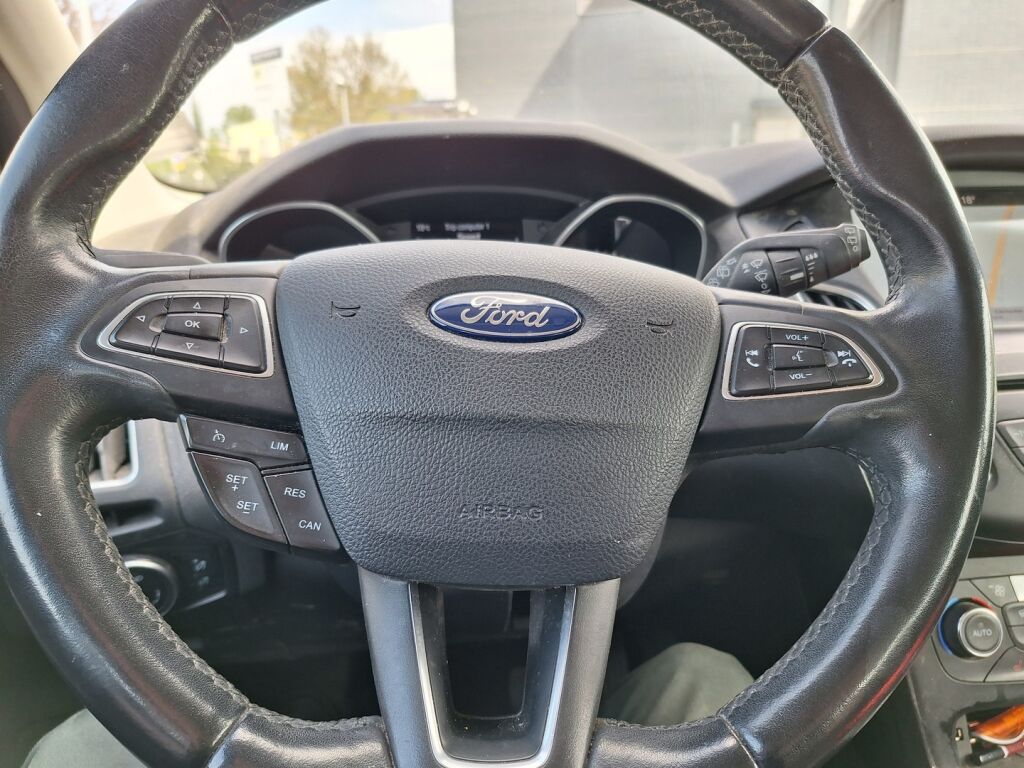 Ford Focus 2017 Valkoinen
