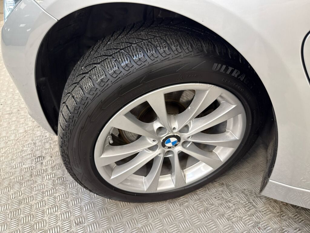 BMW 330 2017 Metalli hopea