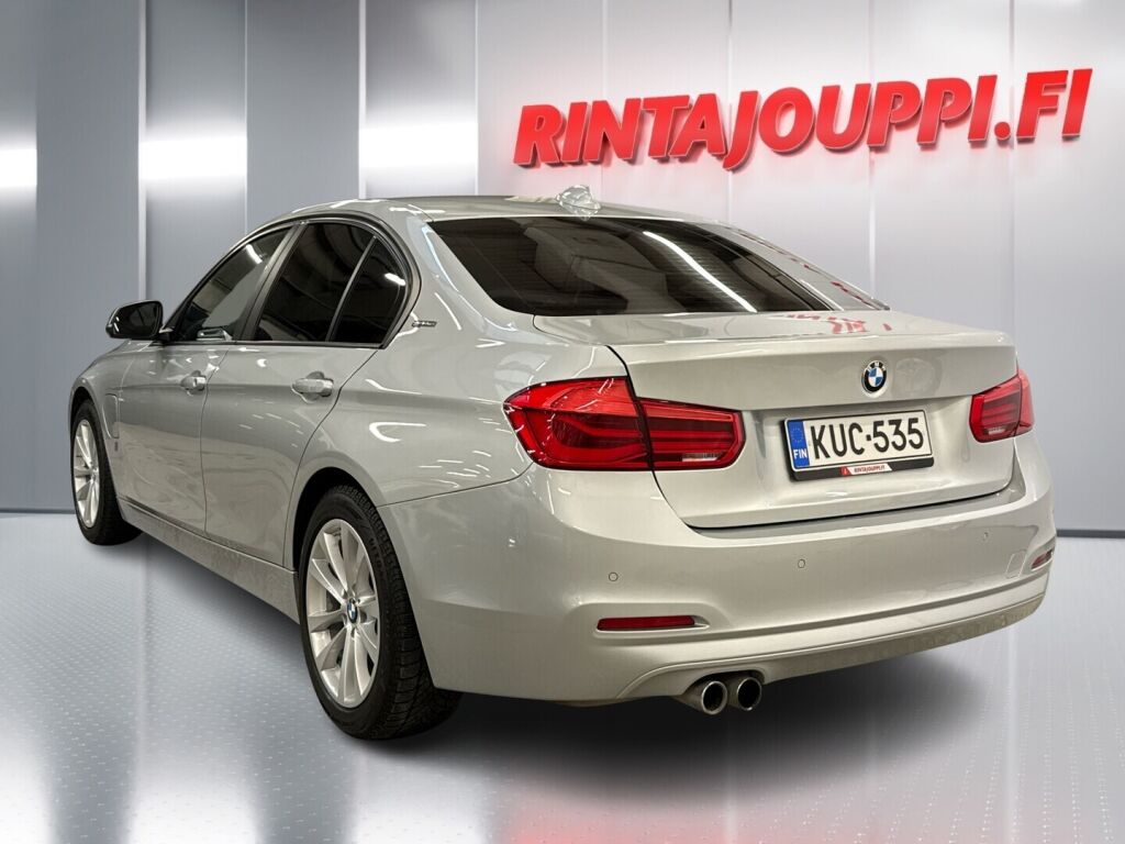 BMW 330 2017 Metalli hopea