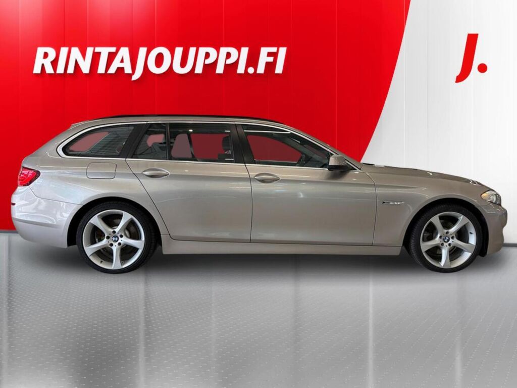 BMW 520 2012 Ruskea (beige)