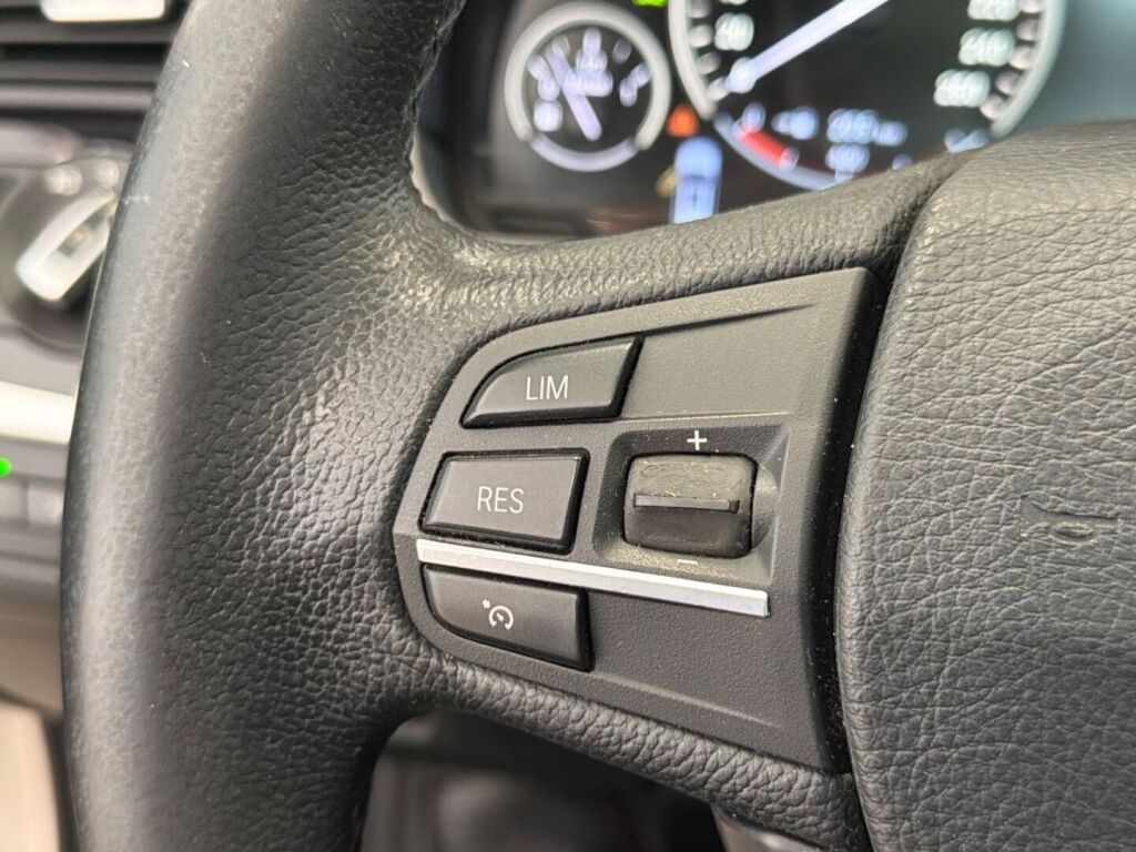 BMW 520 2012 Ruskea (beige)