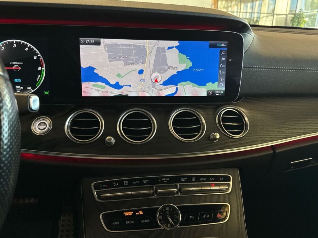 Mercedes-Benz E 2020 Musta