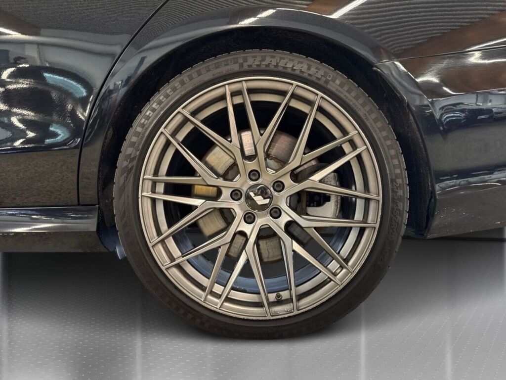 Mercedes-Benz E 2020 Musta