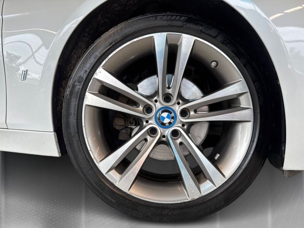 BMW 330 2016 Valkoinen