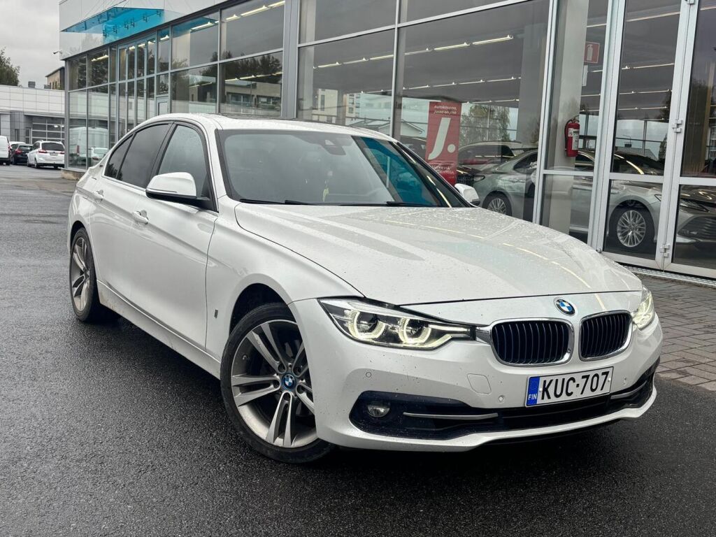 BMW 330 2016 Valkoinen