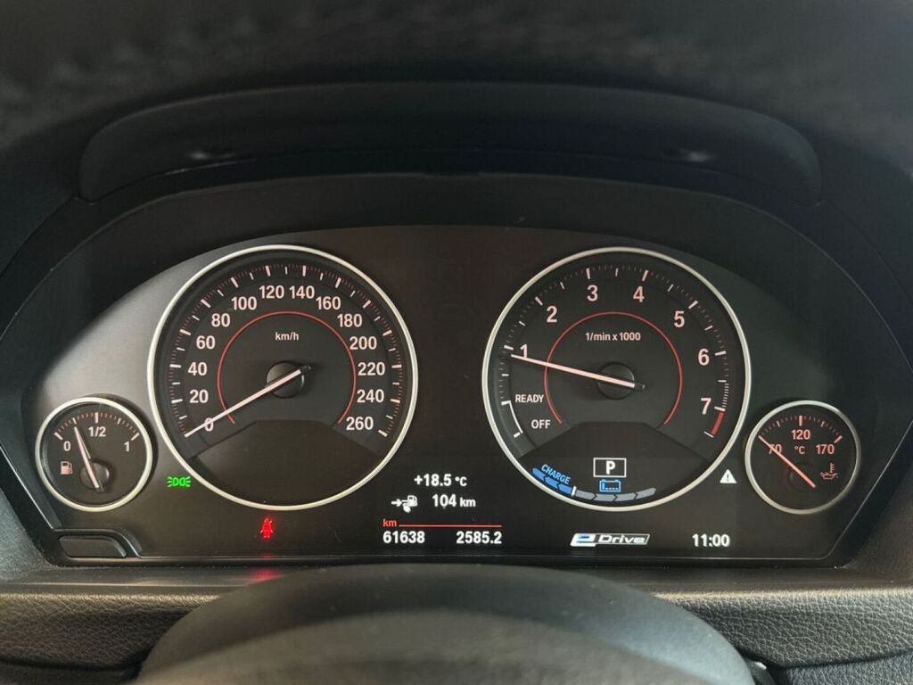 BMW 330 2016 Valkoinen