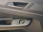 Volkswagen Caddy 2022 Musta