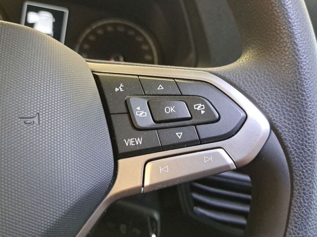 Volkswagen Caddy 2022 Musta