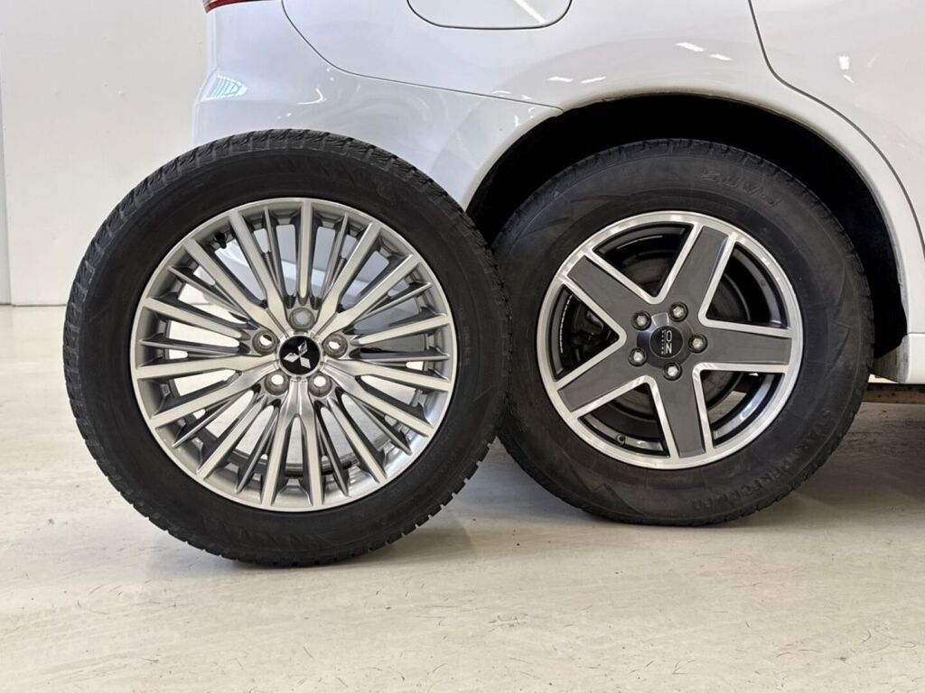 Mitsubishi Outlander PHEV 2019 Valkoinen