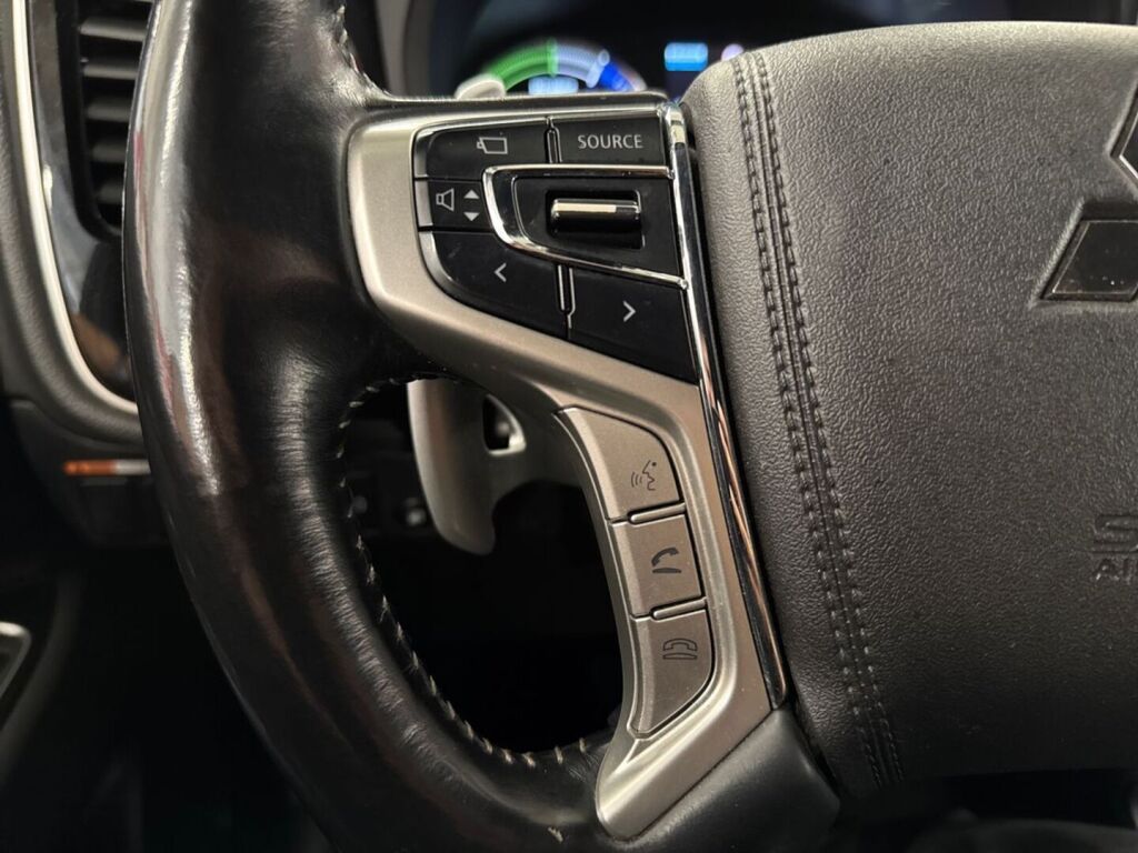 Mitsubishi Outlander PHEV 2019 Valkoinen