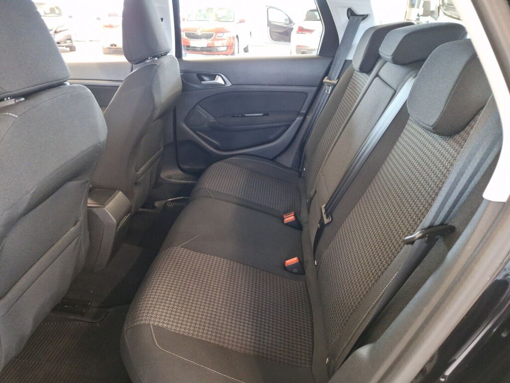 Peugeot 308 2021 Musta