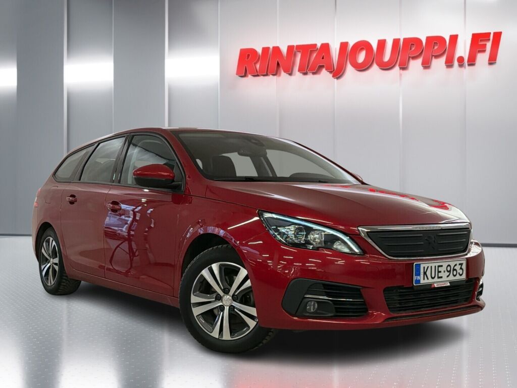 Peugeot 308 2021 Punainen