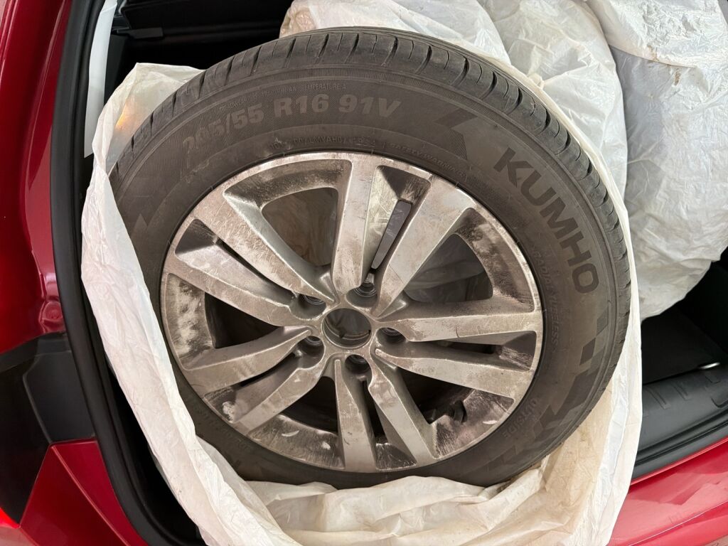 Peugeot 308 2021 Punainen