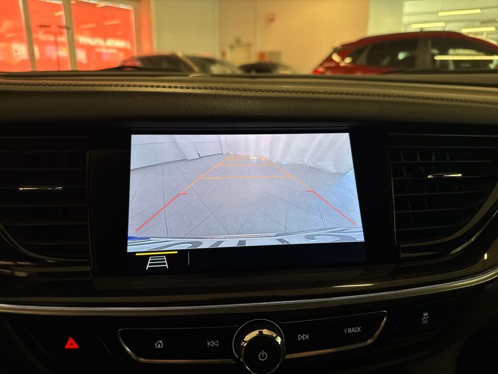 Opel Insignia 2021 Valkoinen