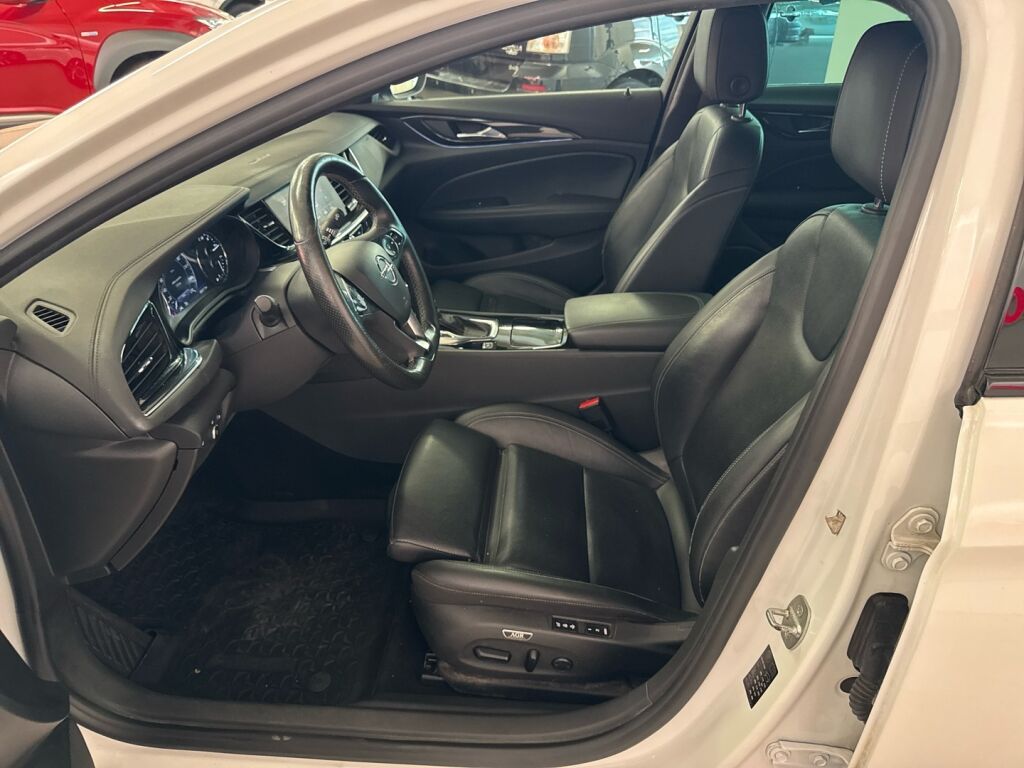 Opel Insignia 2021 Valkoinen