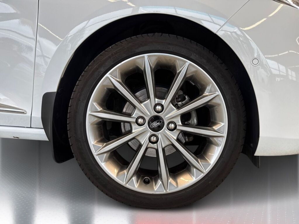 Ford Fiesta 2021 Valkoinen