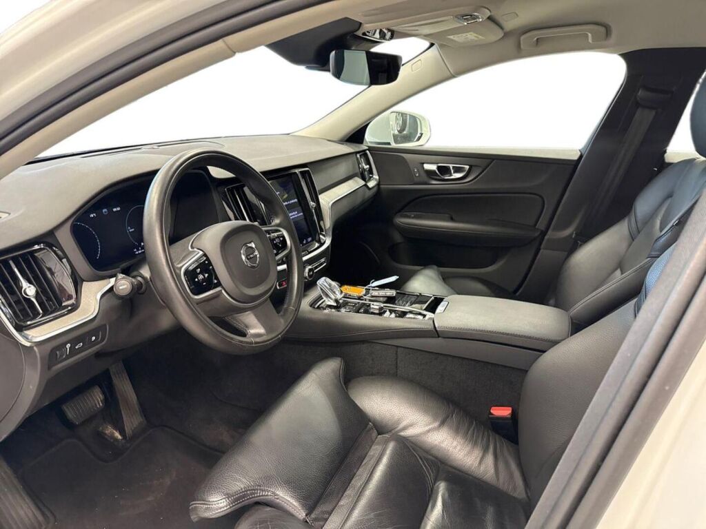 Volvo S60 2021 Valkoinen