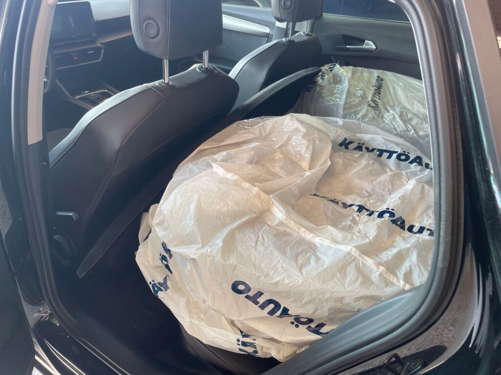 Seat Leon 2020 Musta
