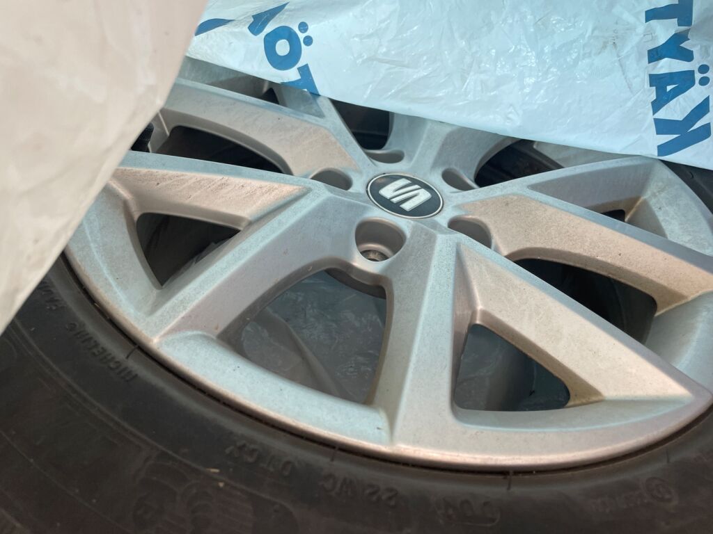 Seat Leon 2020 Musta