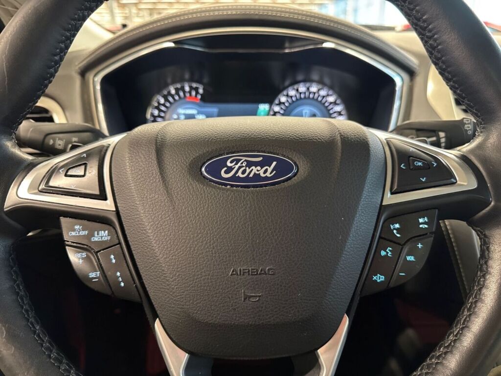 Ford Mondeo 2016 Musta