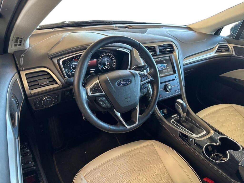 Ford Mondeo 2016 Musta