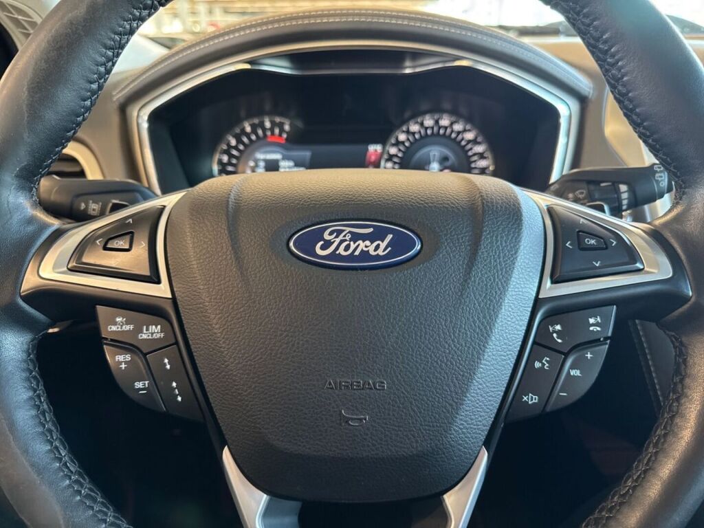 Ford Mondeo 2016 Musta