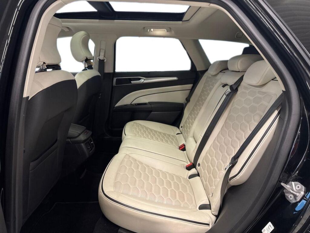 Ford Mondeo 2016 Musta