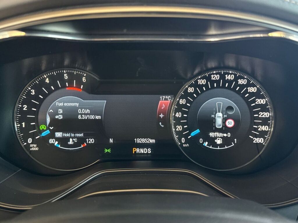 Ford Mondeo 2016 Musta