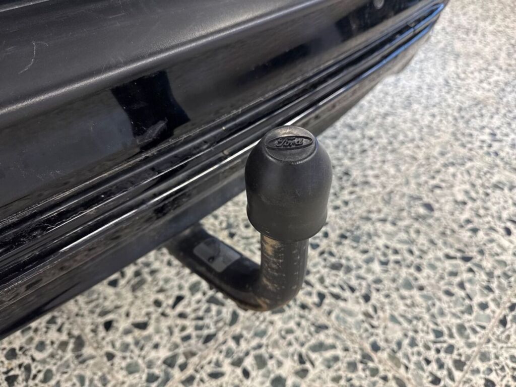 Ford Mondeo 2016 Musta