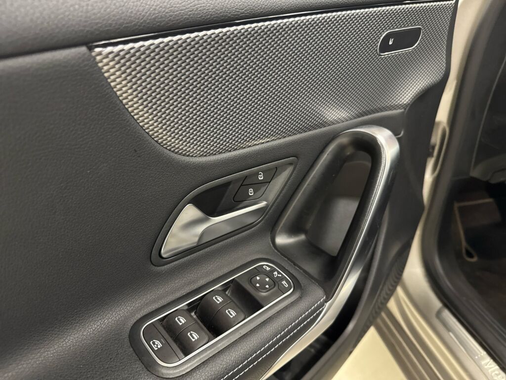 Mercedes-Benz A 2021 Harmaa