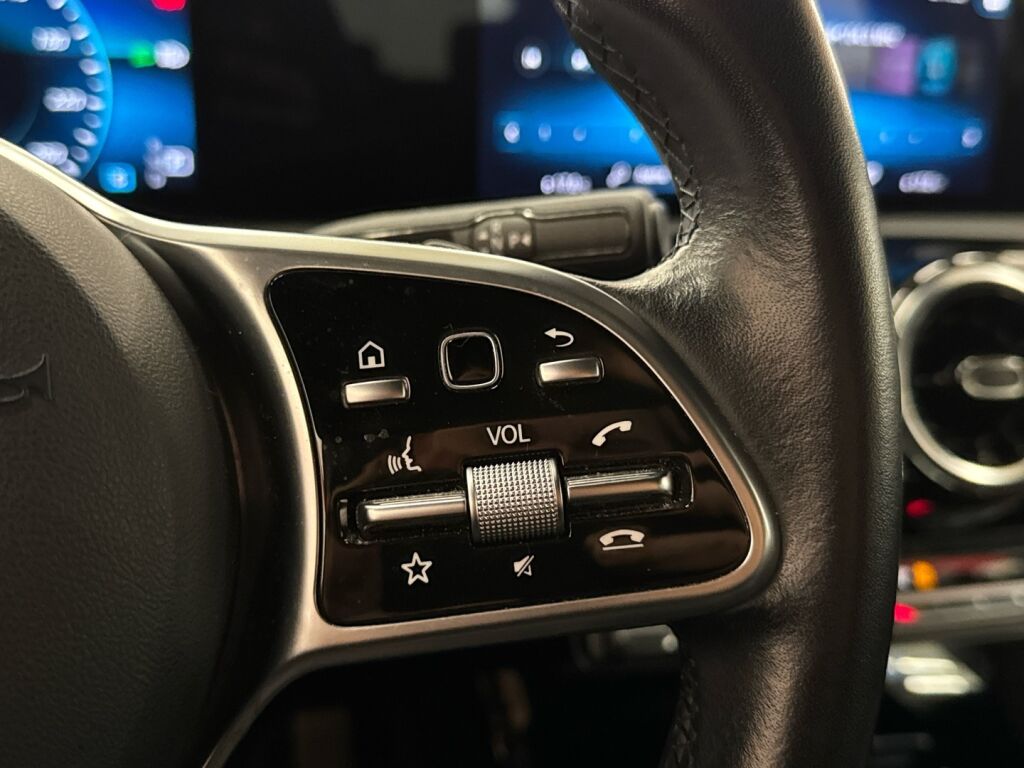 Mercedes-Benz A 2021 Harmaa