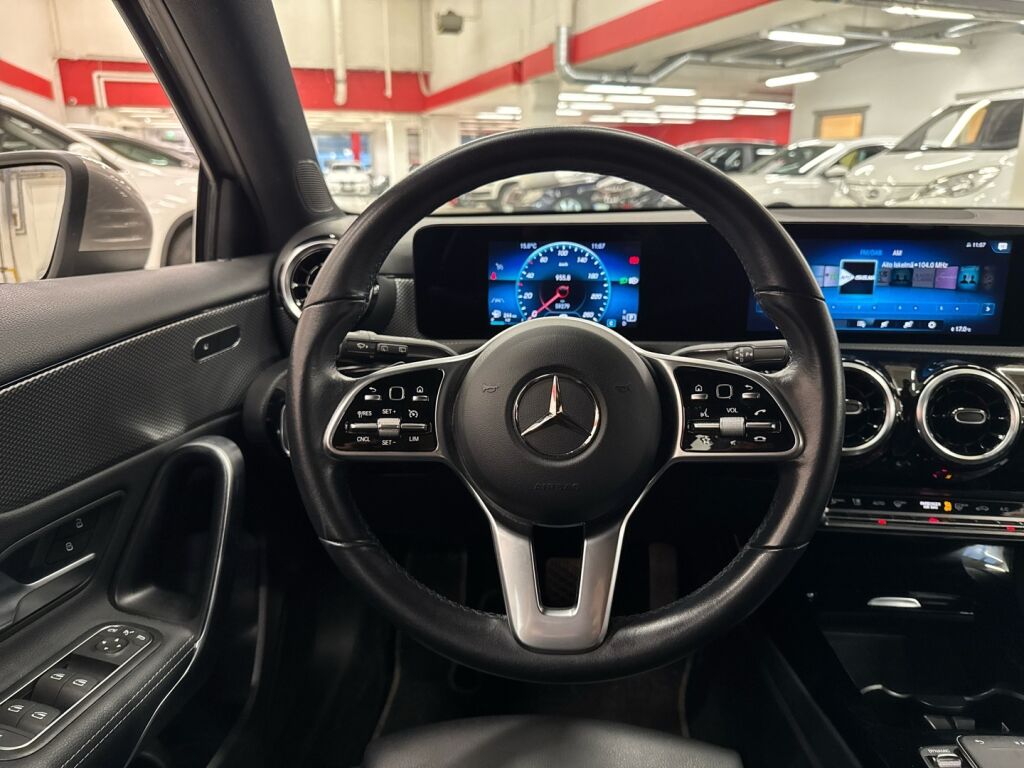 Mercedes-Benz A 2021 Harmaa