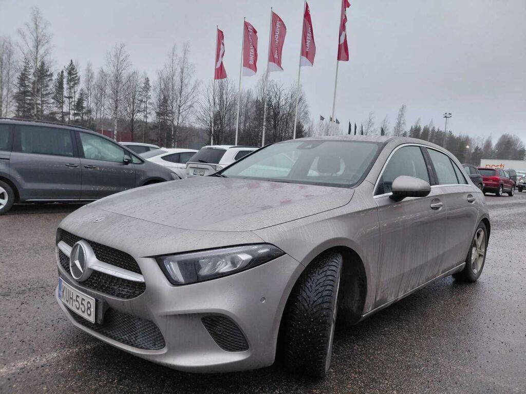 Mercedes-Benz A 2021 Harmaa