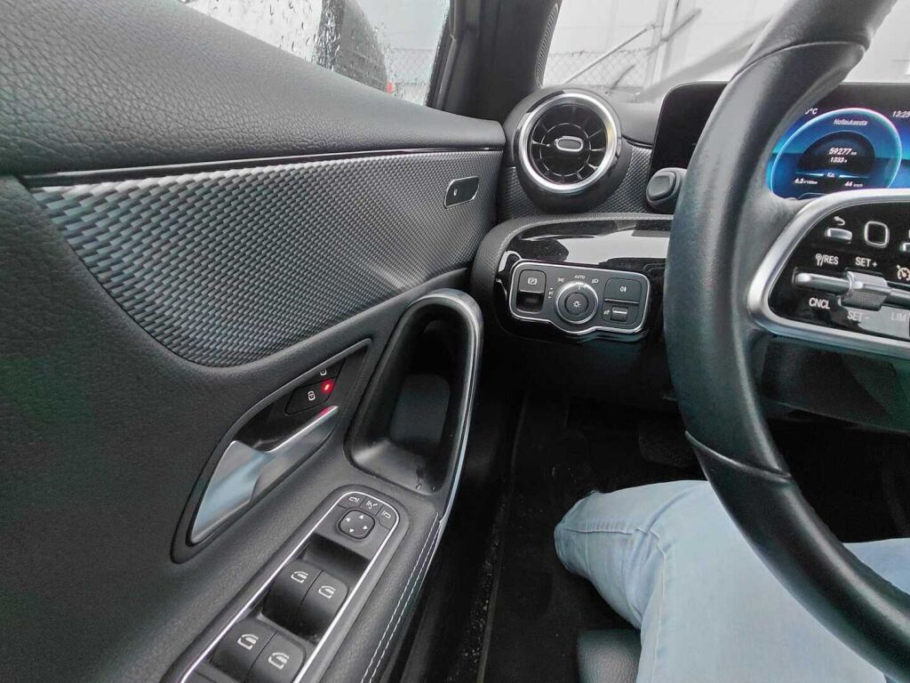 Mercedes-Benz A 2021 Harmaa