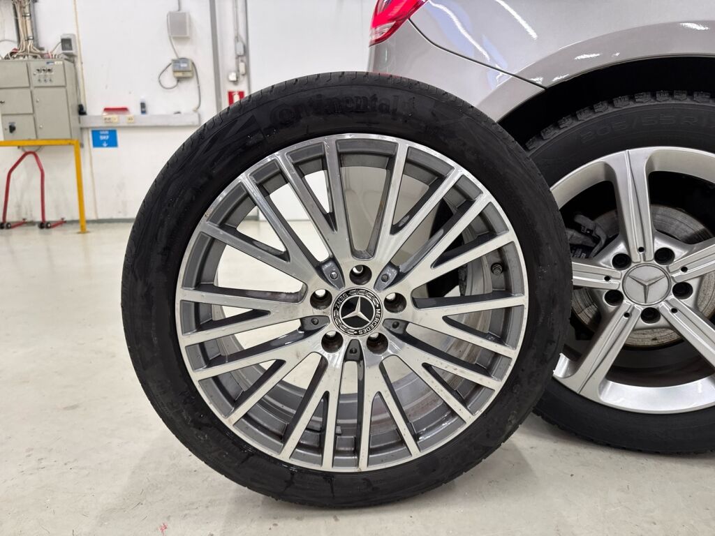 Mercedes-Benz A 2021 Harmaa