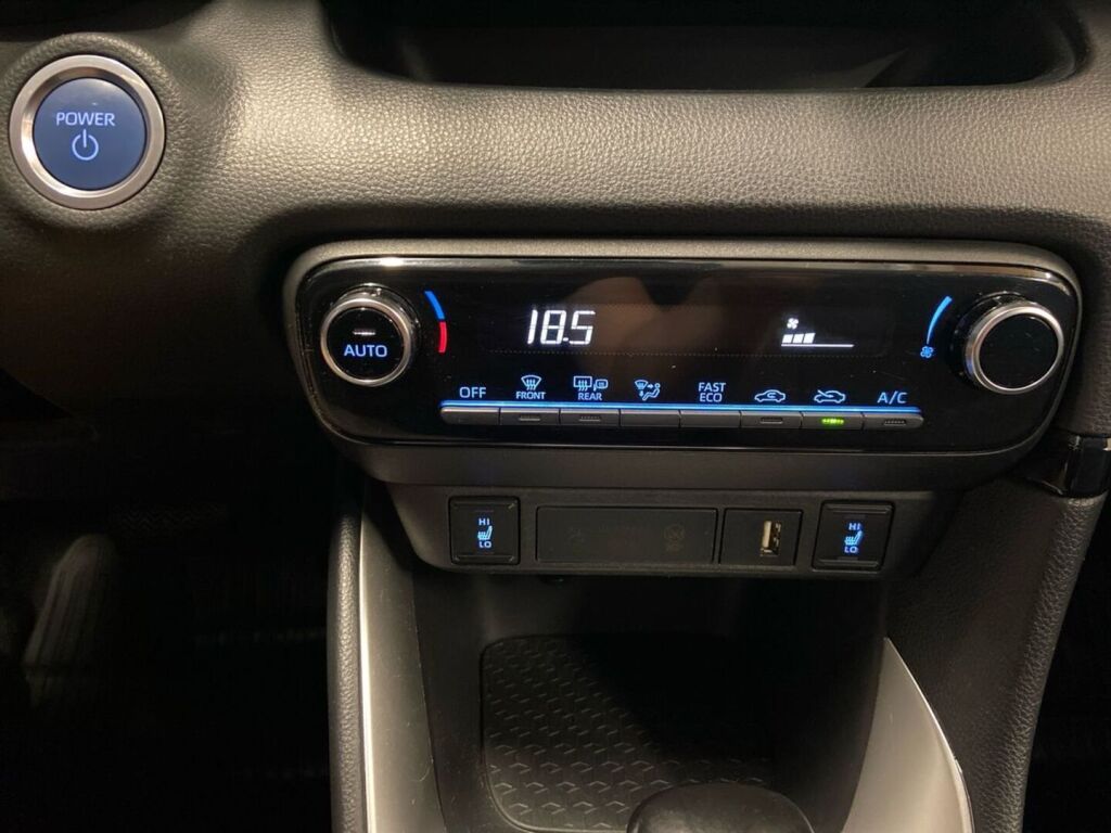 Toyota Yaris 2021 Valkoinen