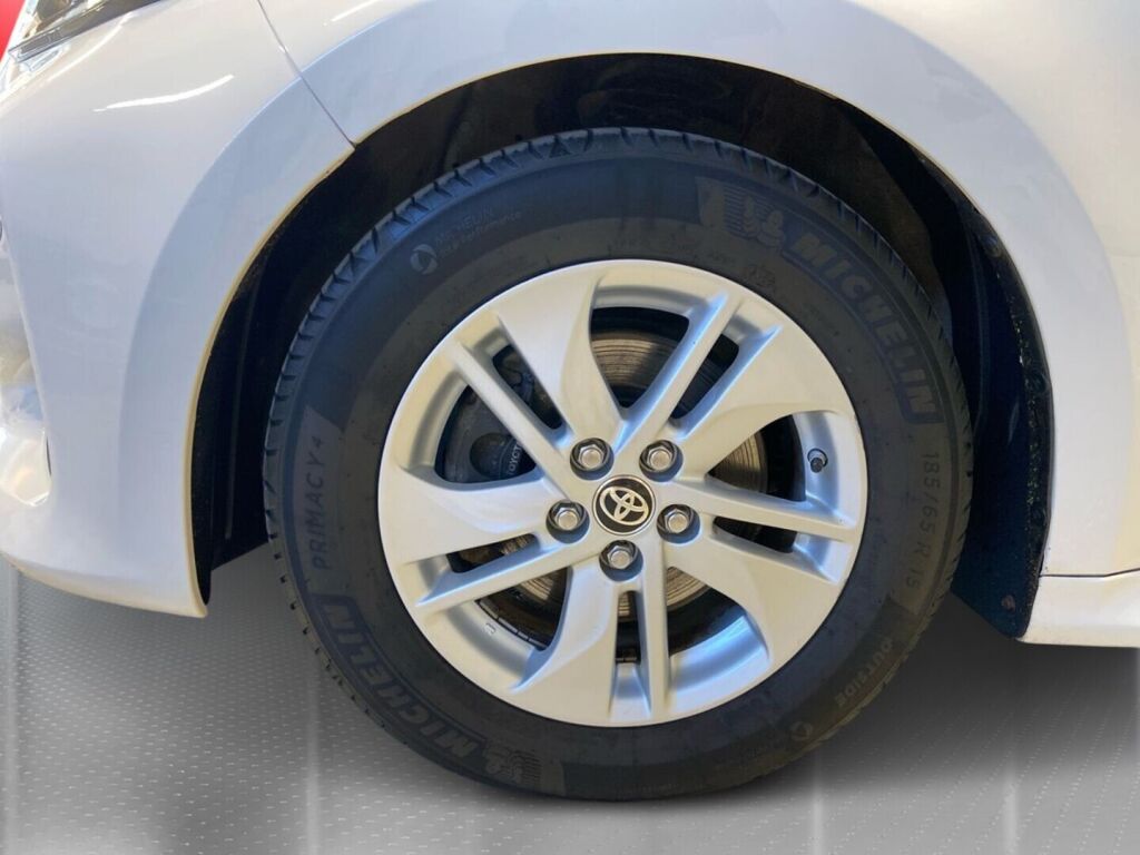 Toyota Yaris 2021 Valkoinen