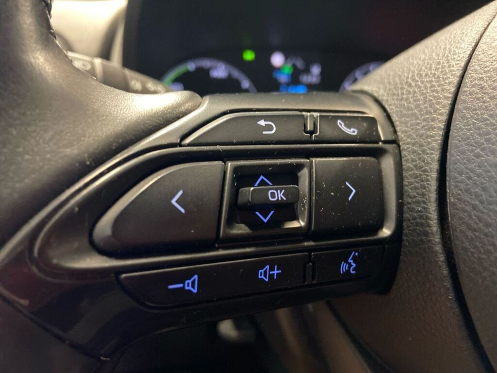 Toyota Yaris 2021 Valkoinen